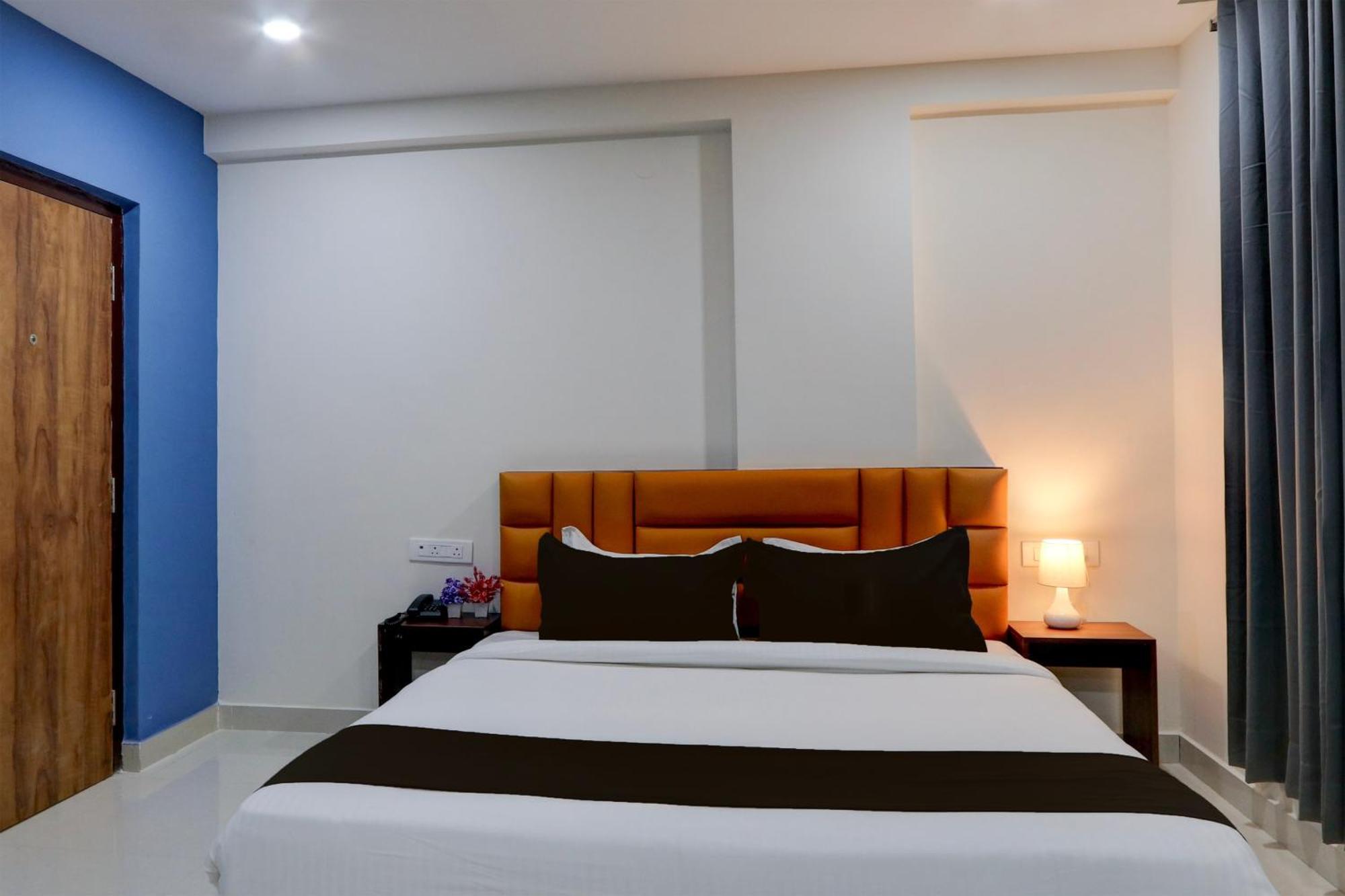Super Townhouse The Cinco Bliss Near Ikea, Wells Forgo, Kims, Care Hospitals Hotel Hyderabad Exterior photo