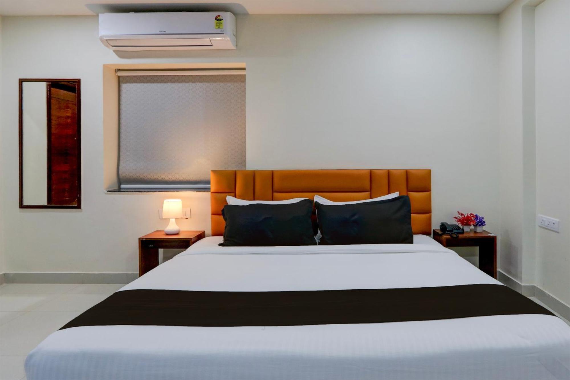 Super Townhouse The Cinco Bliss Near Ikea, Wells Forgo, Kims, Care Hospitals Hotel Hyderabad Exterior photo