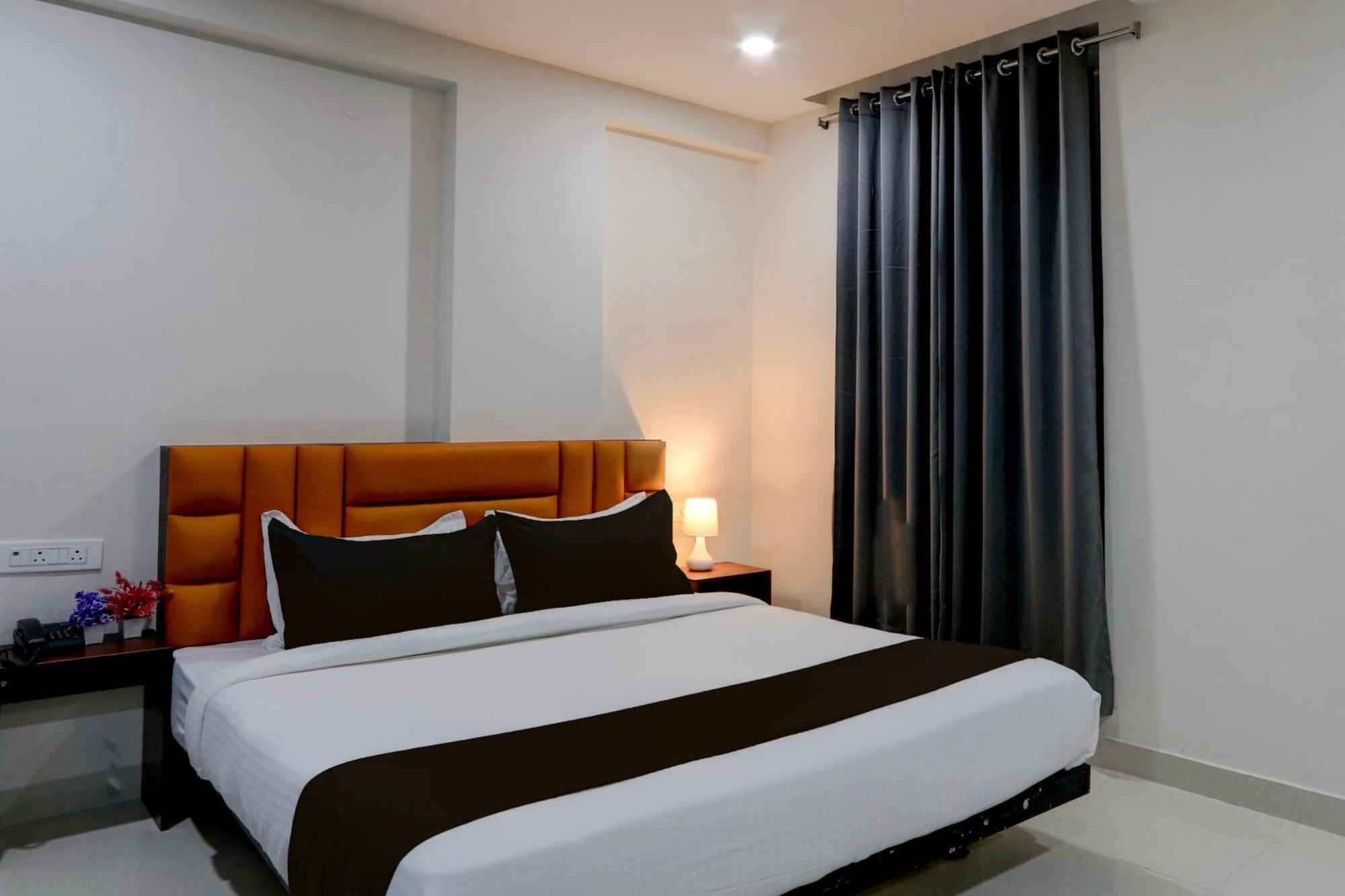 Super Townhouse The Cinco Bliss Near Ikea, Wells Forgo, Kims, Care Hospitals Hotel Hyderabad Exterior photo