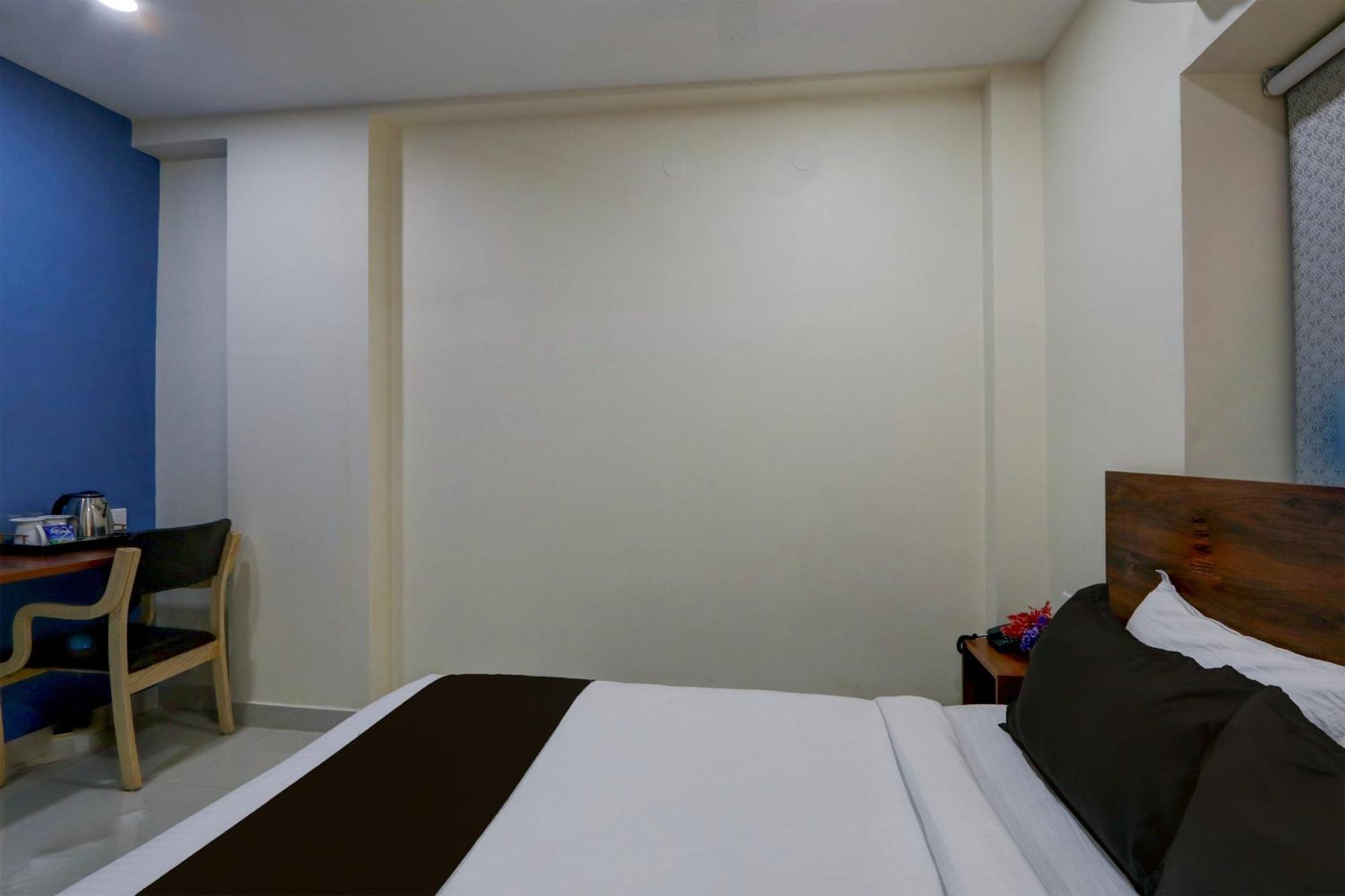 Super Townhouse The Cinco Bliss Near Ikea, Wells Forgo, Kims, Care Hospitals Hotel Hyderabad Exterior photo